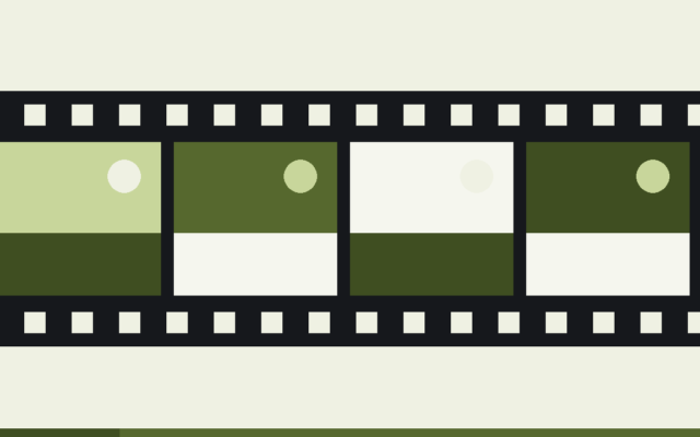 Grafika ozdobna: taśma filmowa z perforacją i czterema kadrami w kolorach portalu.